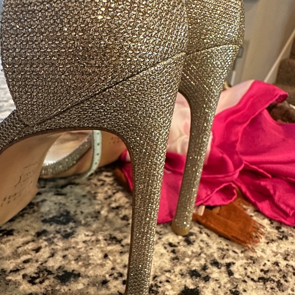 Stuart Weitzman High Heel - Picture 4 of 6